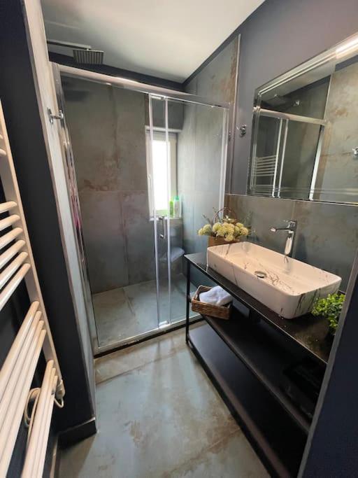 티라나 Voyage Penthouse 아파트 외부 사진